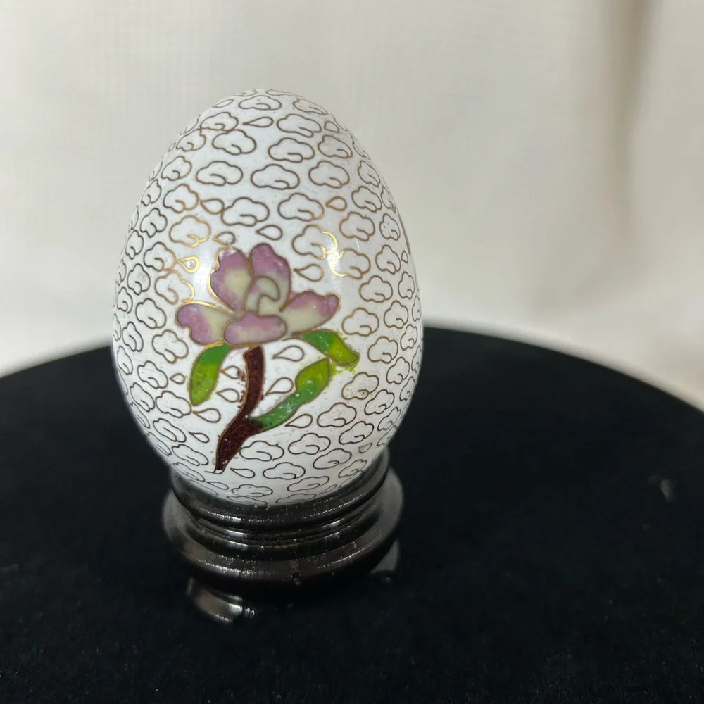 Vintage Cloisonné egg with floral theme - Picture 2 of 8